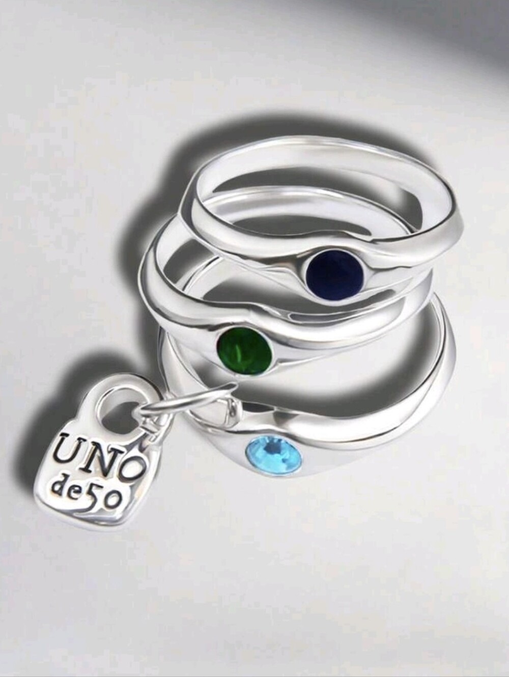 UNO de 50 Stackable Eye Ring Set